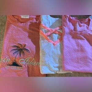 Women’s 3 shirt lot